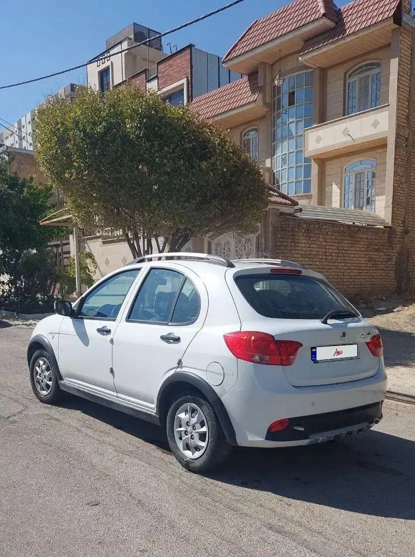 کوییک ۹۸ خانگی|خودرو سواری و وانت|شیراز, شهرک بزین|دیوار