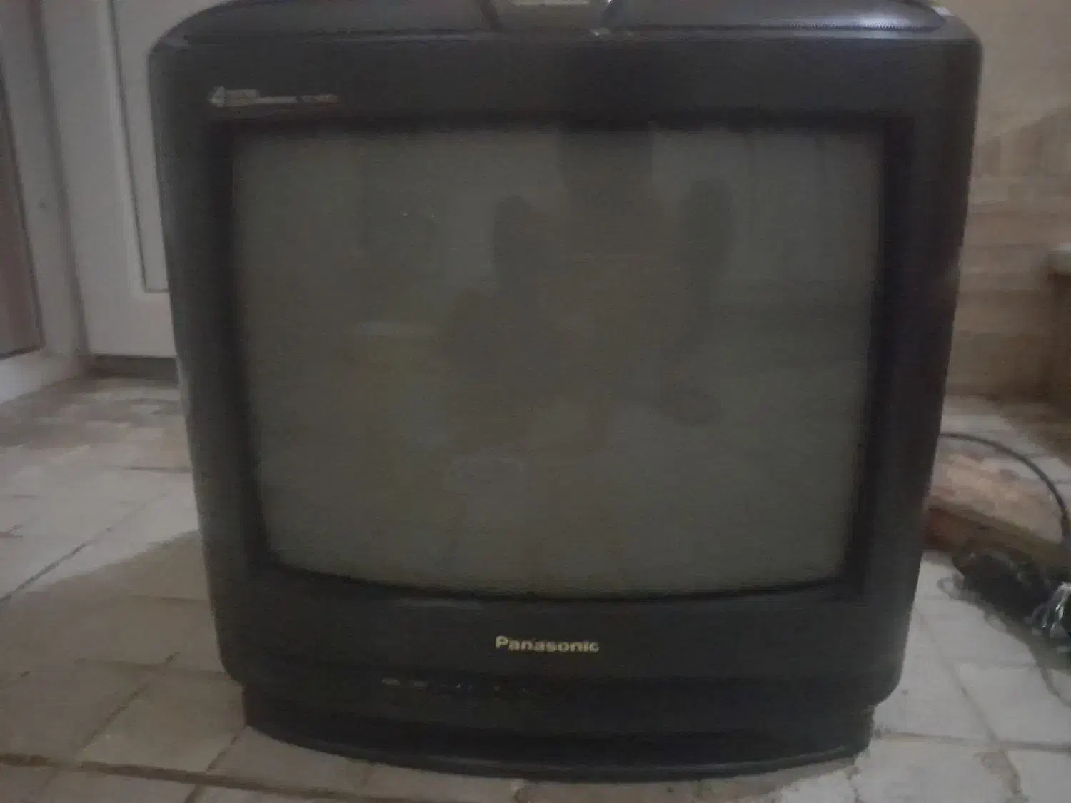 تلویوزیون ۱۴ انج سالم|تلویزیون و پروژکتور|سنندج, |دیوار