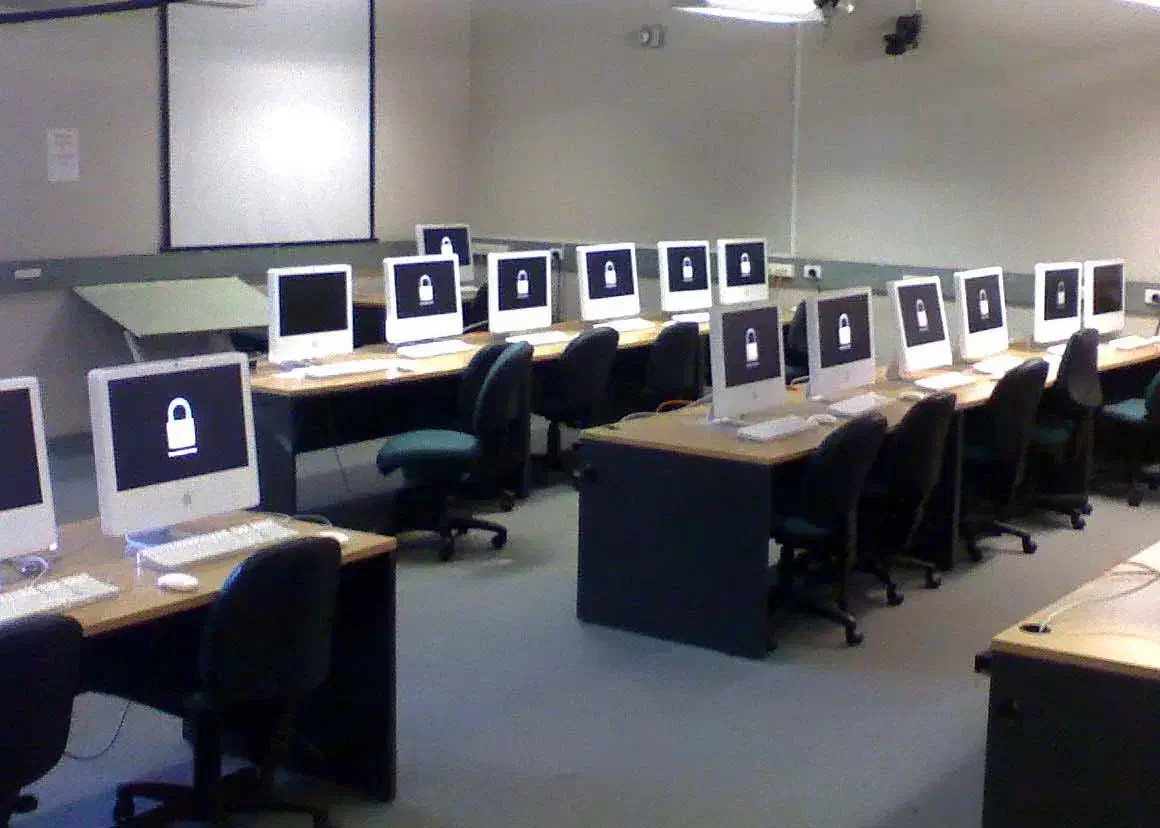 آموزش کامپیوتر وب‌سایت هوش‌مصنوعی پایتون|خدمات آموزشی|شیراز, سینما سعدی|دیوار