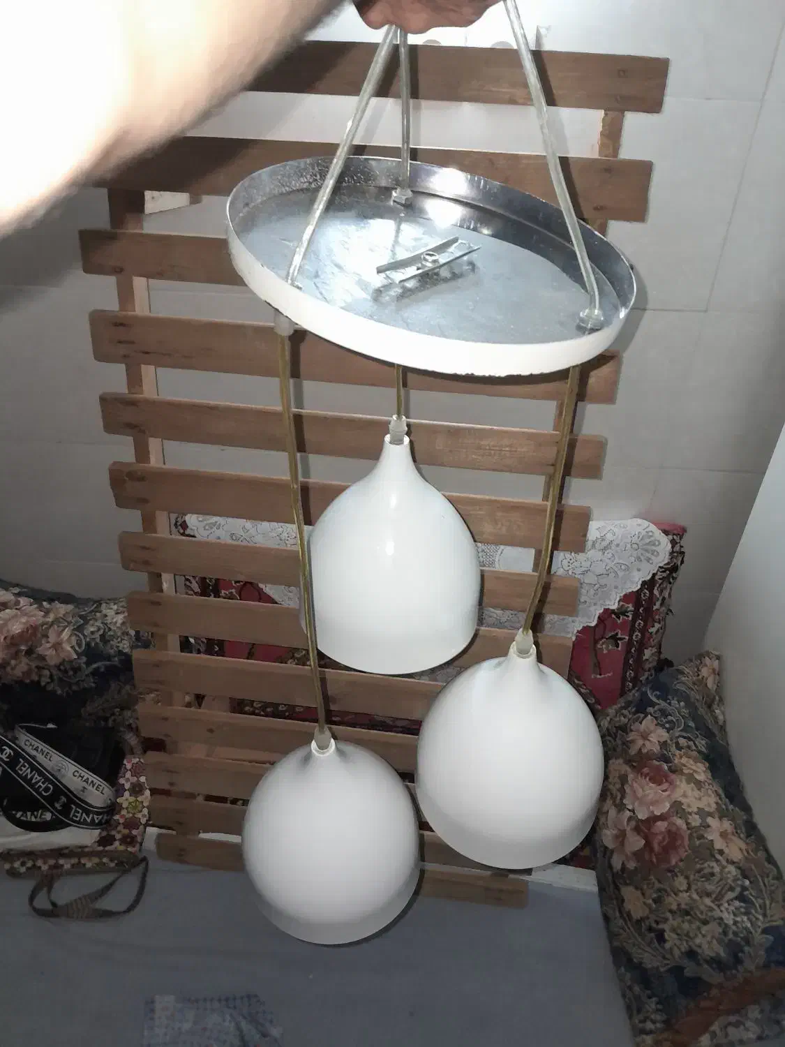 لوستر سه‌ شاخ|لوستر و چراغ آویز|گرگان, |دیوار