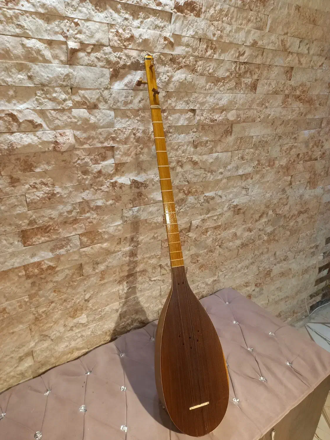 ساز تنبور|سازهای سنتی|قیامدشت - خاورشهر, |دیوار