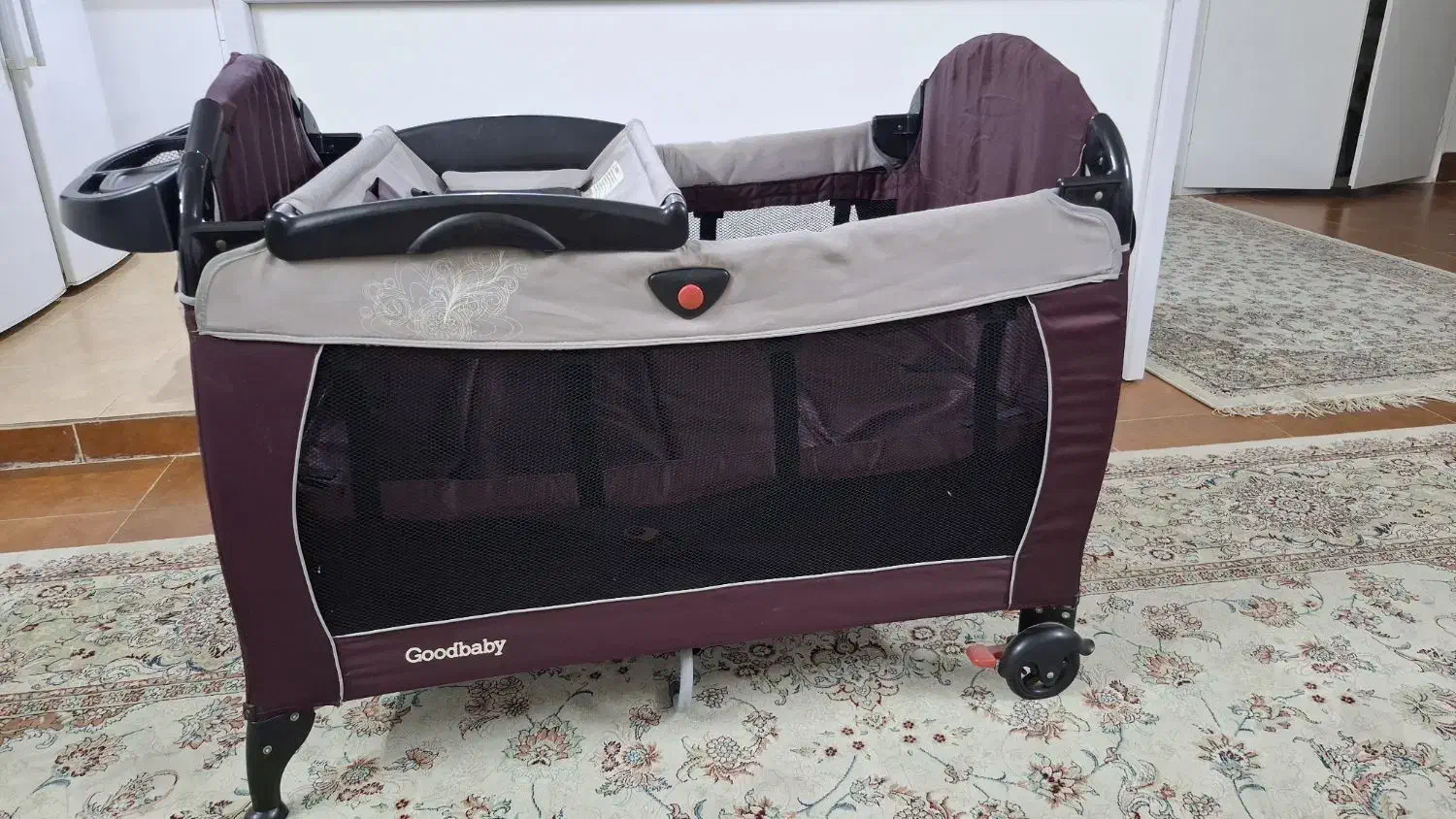 تخت نوزاد و کودک کنار مادر goodbaby|تخت و صندلی بچه|بندرعباس, |دیوار