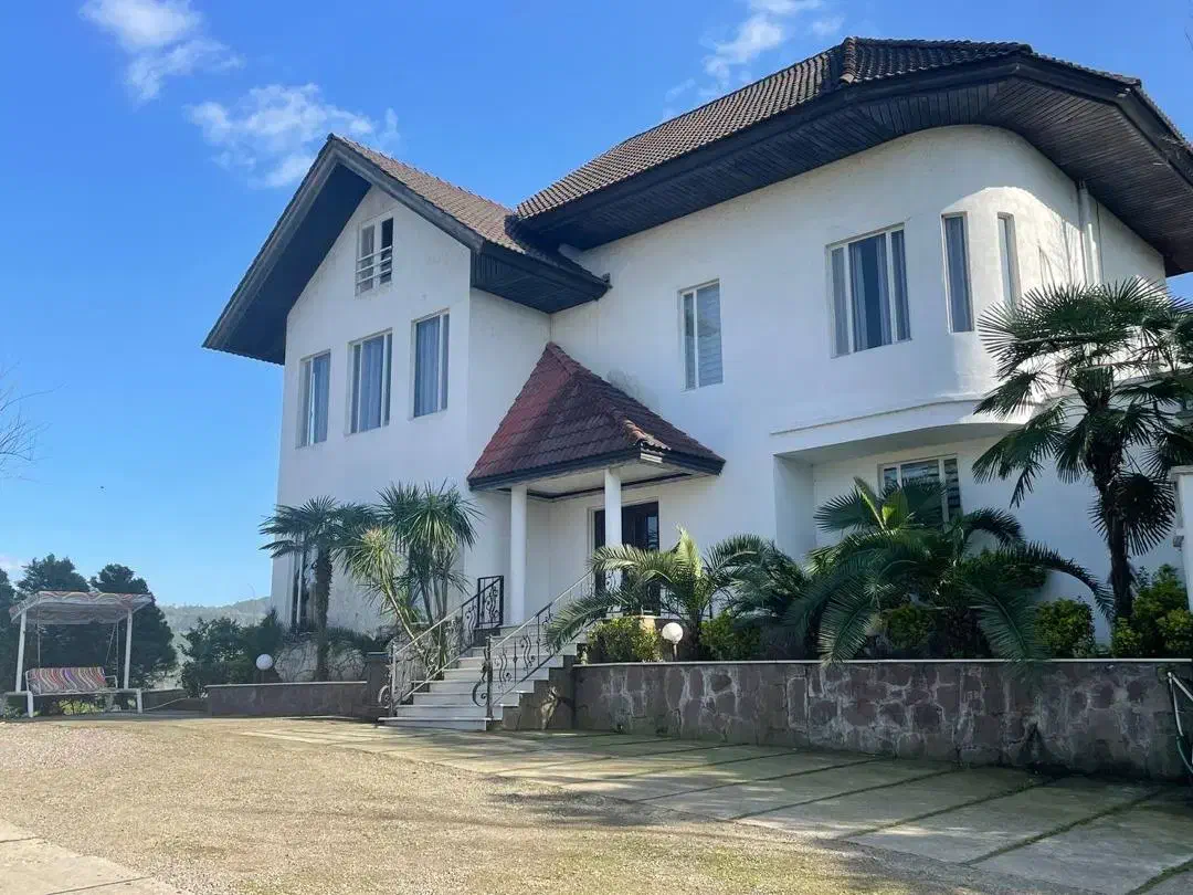 اجاره کاخ استخر دار ویو روبه جنگل 100|اجارهٔ کوتاه‌مدت ویلا و باغ|رشت, معلولین|دیوار