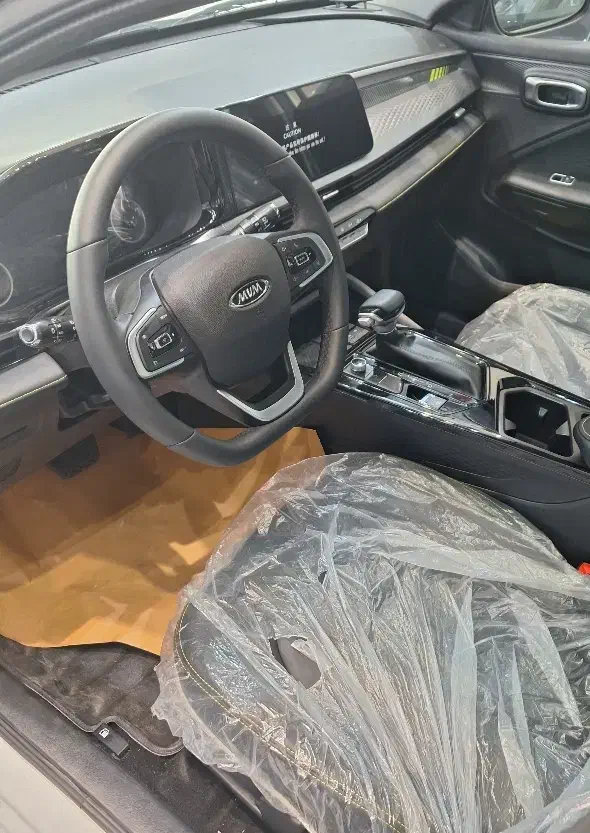 MVM X33Cross/ام وی ام ایکس ۳۳ کراس اتوماتیک|خودرو سواری و وانت|شیراز, فرهنگ شهر|دیوار