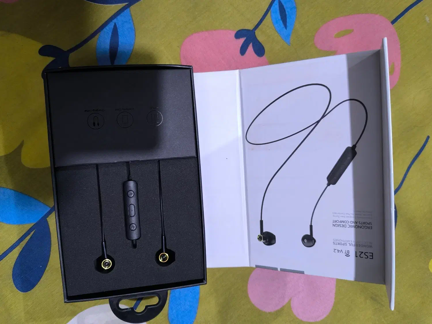 تعدادی هندزفری بلوتوث ایرپاد|لوازم جانبی موبایل و تبلت|تهران, مسعودیه|دیوار