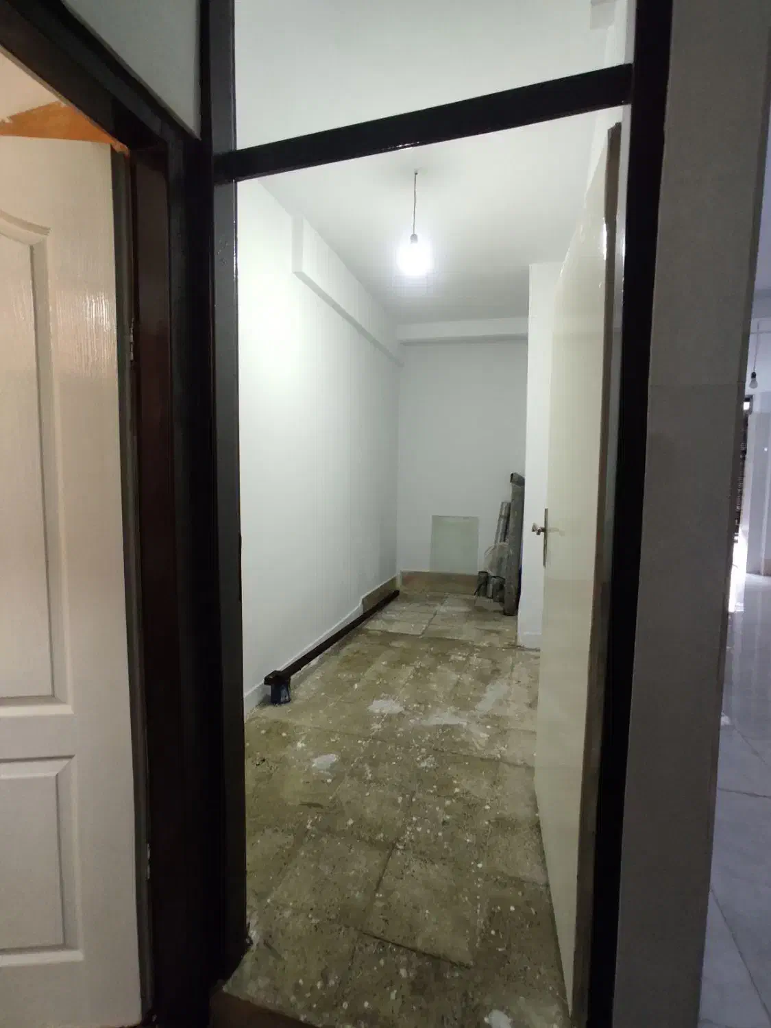 یک باب مغازه ۶۰ متری بر مطهری برق سه فاز دار|اجارهٔ مغازه و غرفه|تهران, خاک سفید|دیوار