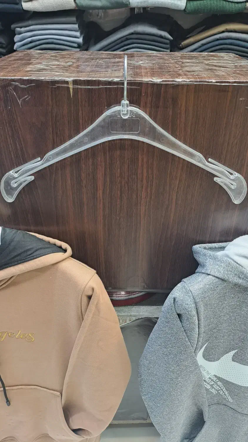 چوب لباسی شیشه ای|بندرخت و رخت‌آویز|قم, آذر (نکویی)|دیوار