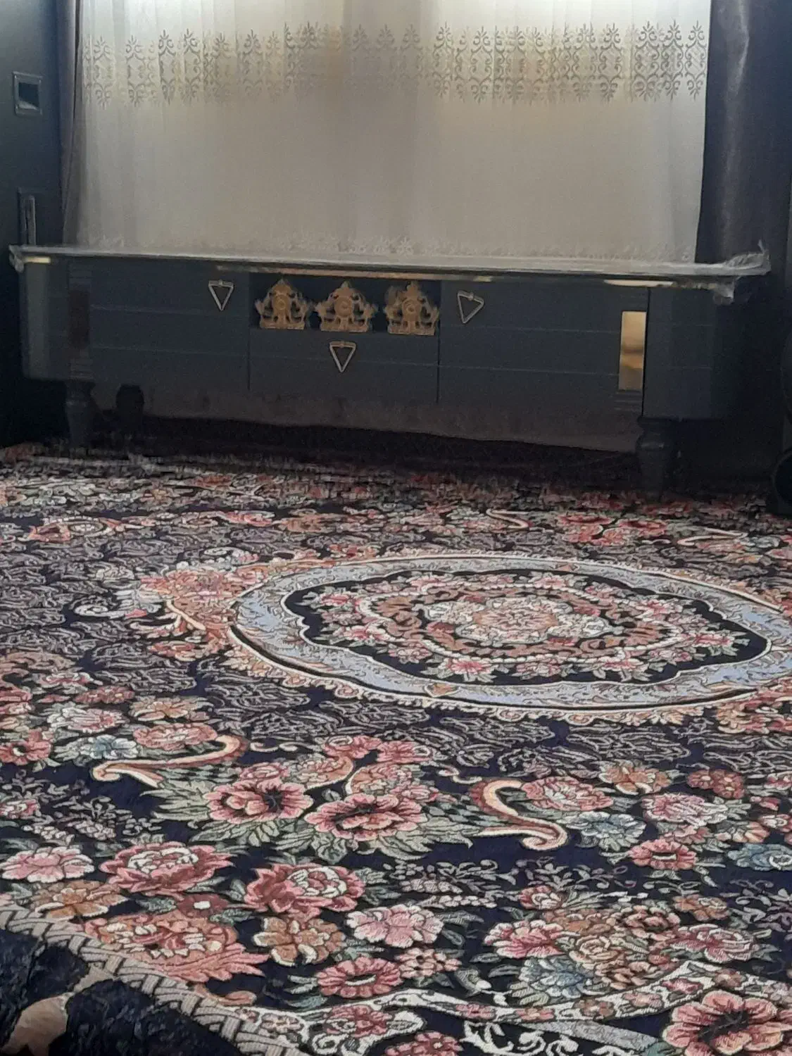 میز تلویزیون در حد نو میباشد|میز تلویزیون|اهر, |دیوار