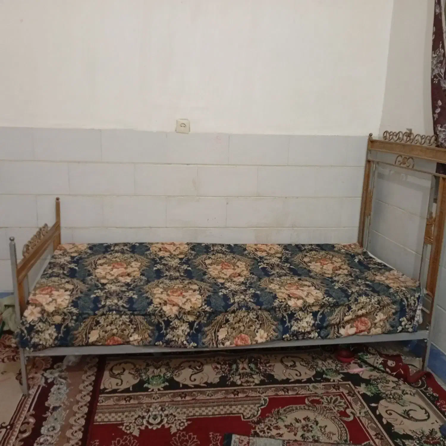 تختخواب تک نفر|تخت و سرویس خواب|دهدشت, |دیوار