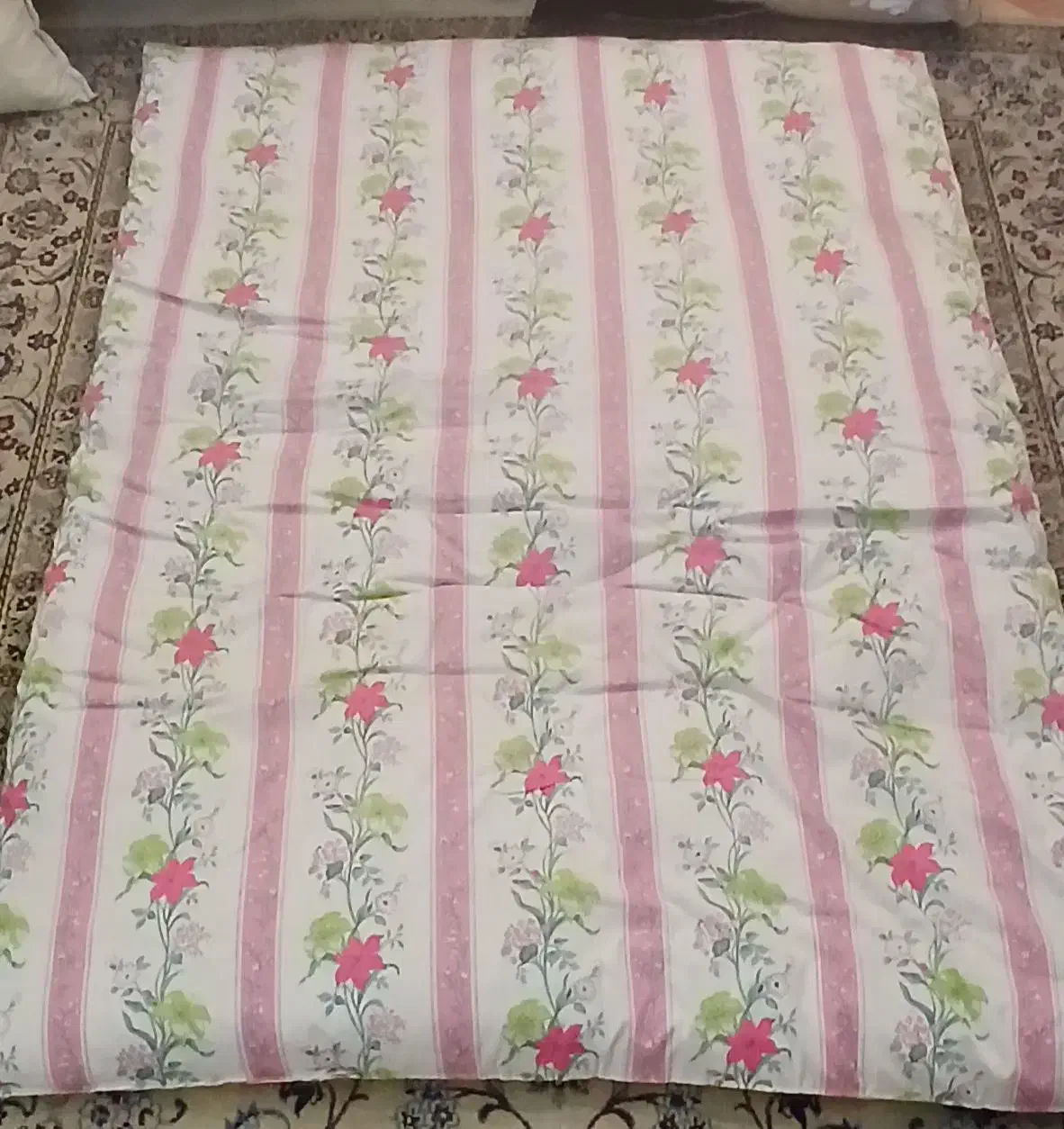 لحاف پنه بالشت پر تشک پنبه مهمان|رختخواب، بالش، پتو|تهران, فرمانیه|دیوار