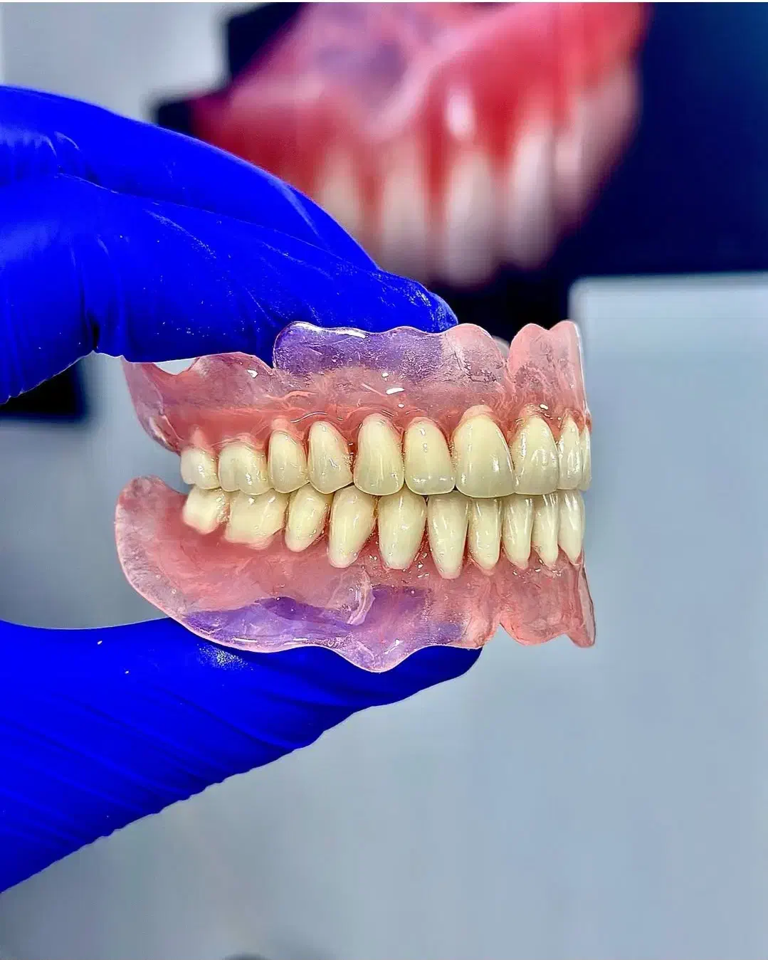 دندانسازی|خدمات آرایشگری و زیبایی|اقلید, |دیوار