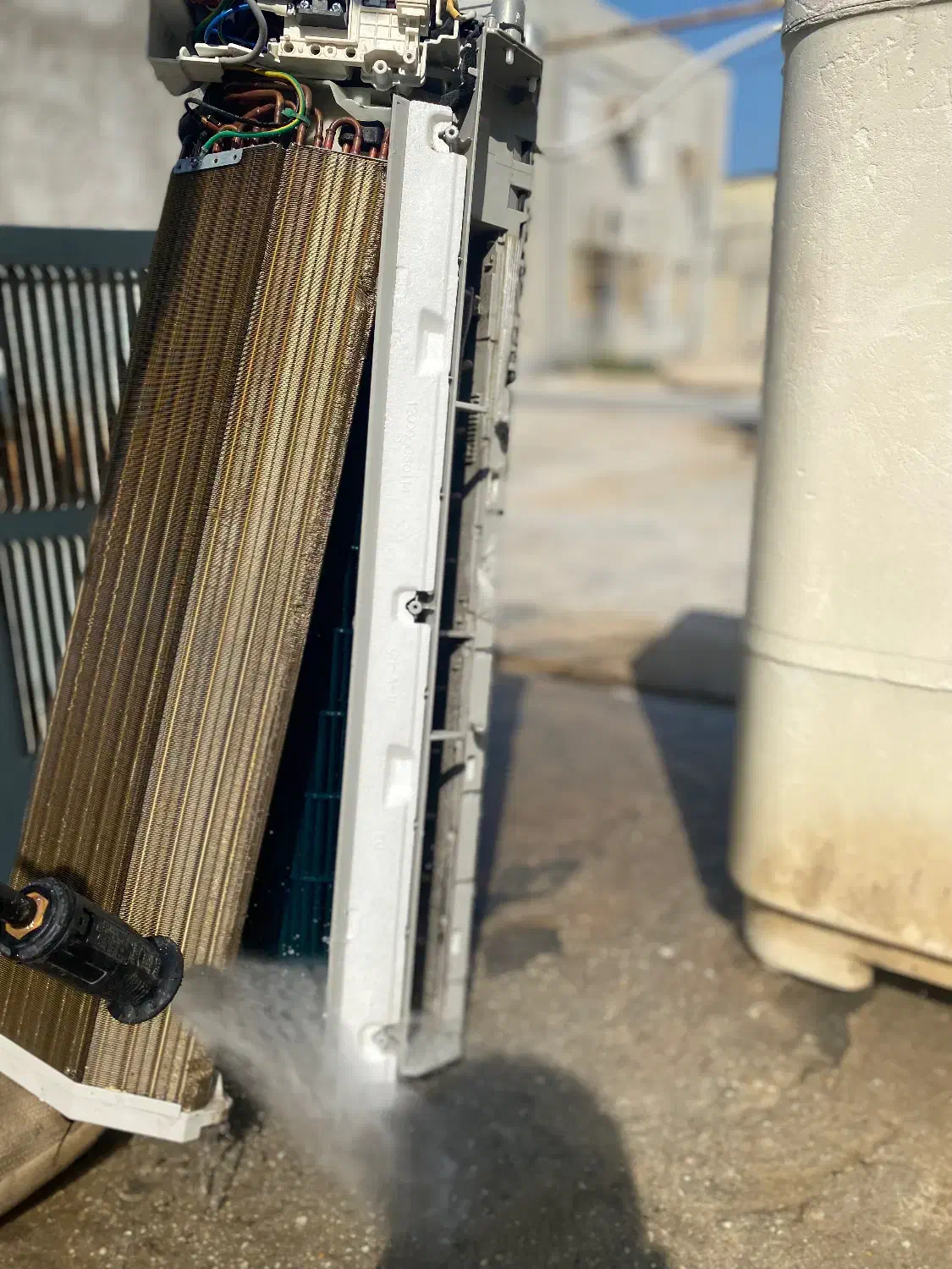 تعمیر تخصصی انواع کولر گازی نصب سرویس|خدمات پیشه و مهارت|قشم, |دیوار