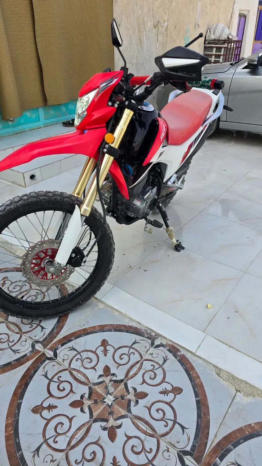 ترل فلات 402 کم کار کارمندی|موتورسیکلت|نیک شهر, |دیوار