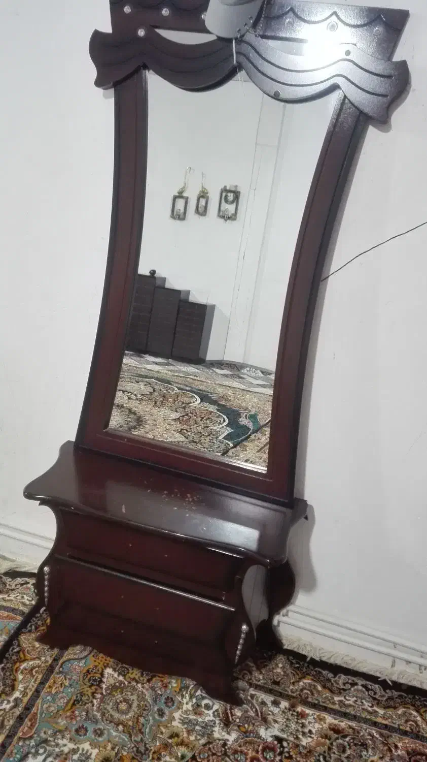 آینه کنسول درحدنو|بوفه، ویترین، کنسول|کرمانشاه, |دیوار
