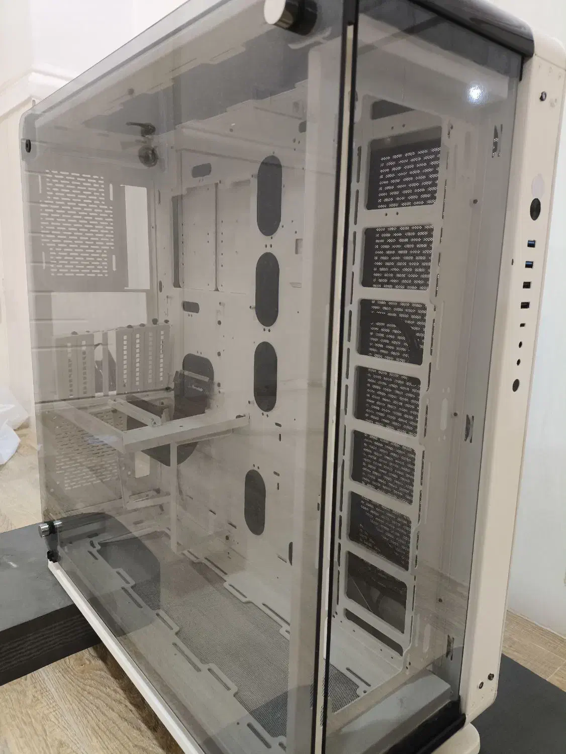 قاب کیس core p8 و پاور msi 1000w|قطعات و لوازم جانبی رایانه|تهران, زعفرانیه|دیوار