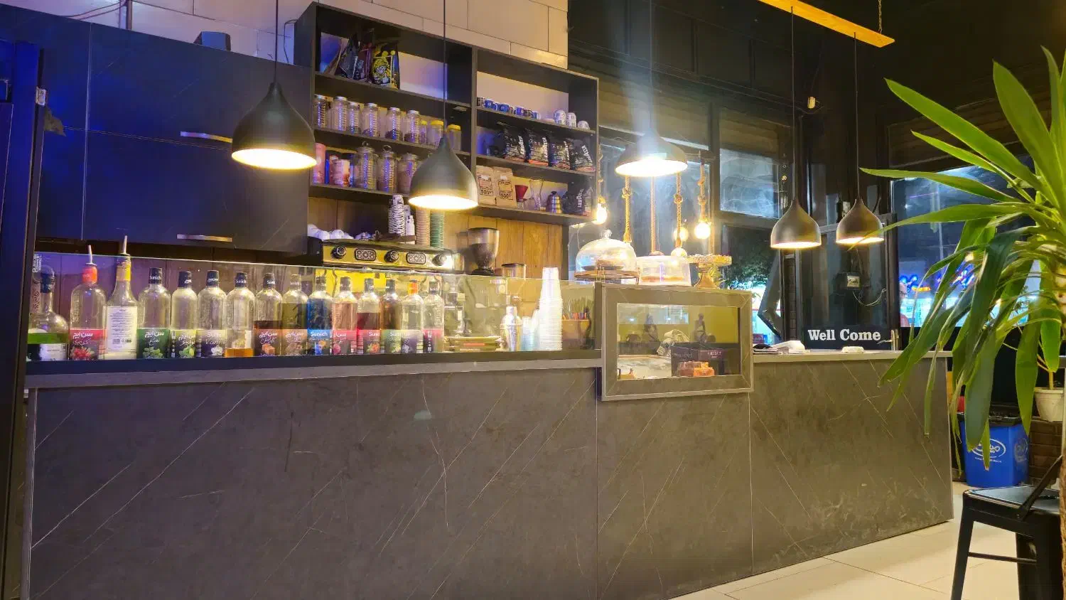 استخدام باریستا (نیمه وقت)ص/ع|استخدام خدمات فروشگاه و رستوران|هشتگرد, تهران دشت|دیوار