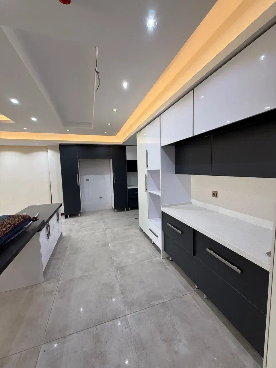 ۲۸۰ متر اپارتمان سه خواب/پلاک پنجم خیابان سروش|فروش آپارتمان|اصفهان, عسگریه|دیوار