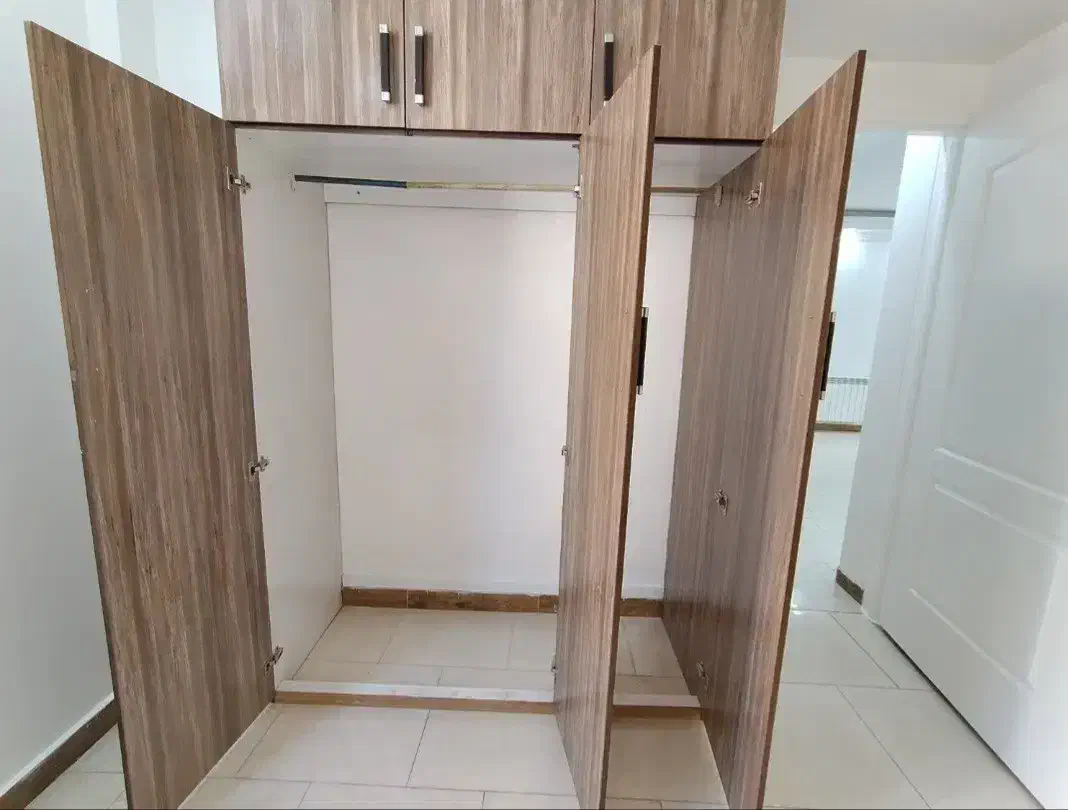 ۶۰ متری/فول امکانات/بازسازی/نزدیک مترو پیروزی