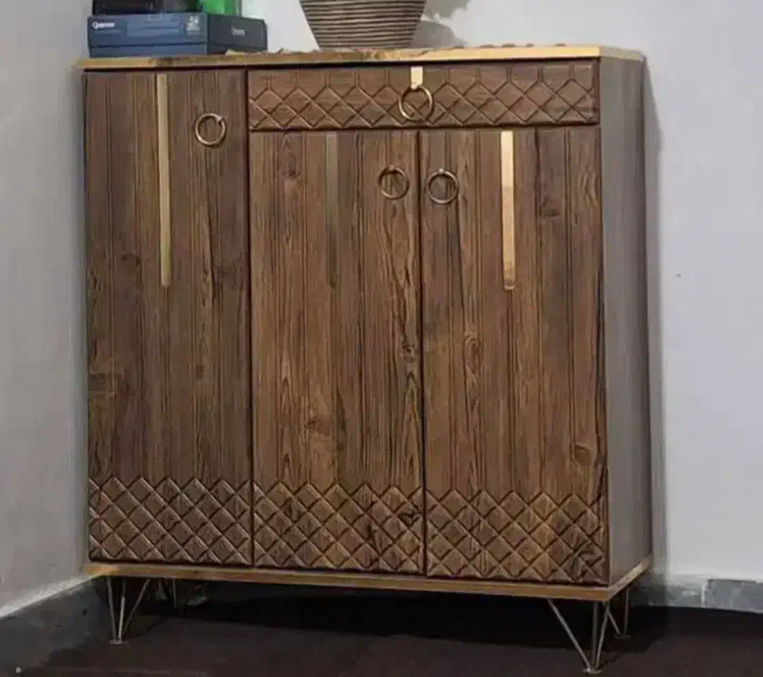 جاکفشی|جاکفشی، کمد، دراور|زرندیه, |دیوار