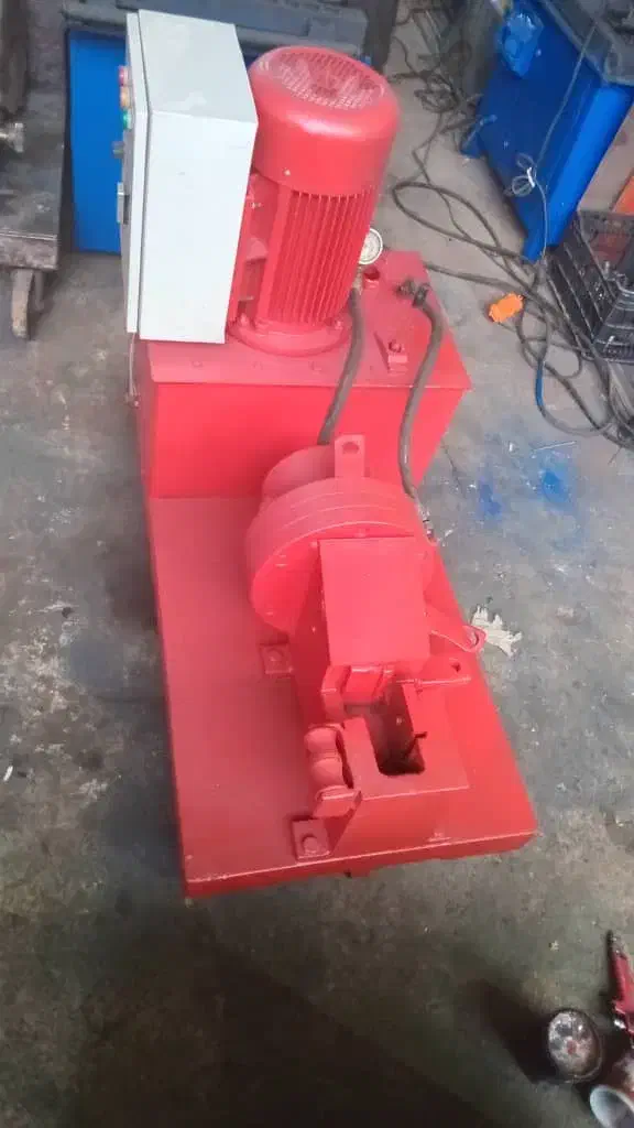 قیچی قیچی میلگرد پارس خاموت|ماشینآلات صنعتی|تهران, شهرک ابوذر|دیوار