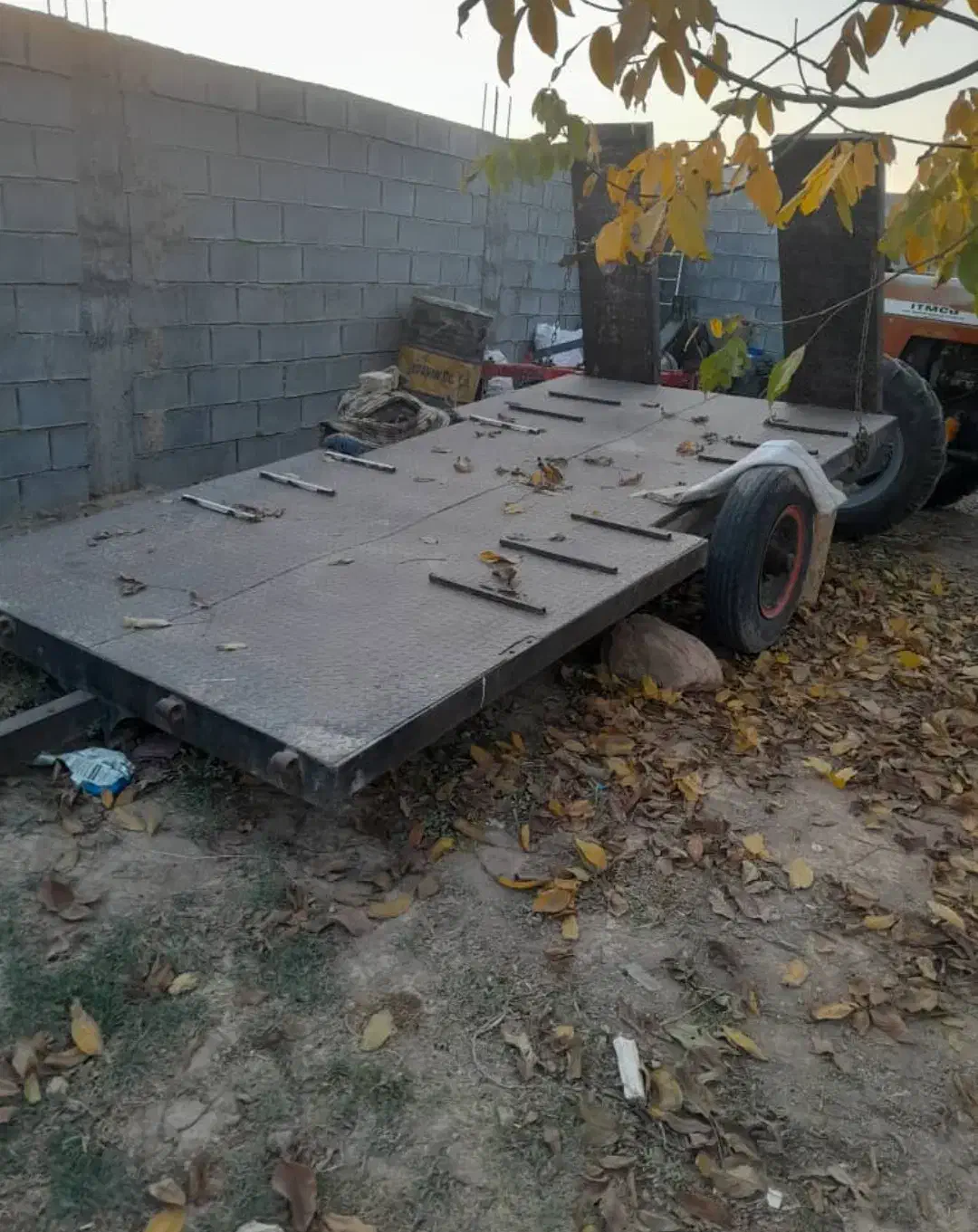 یدکش کمباین|خودرو سنگین|سده (فارس), |دیوار