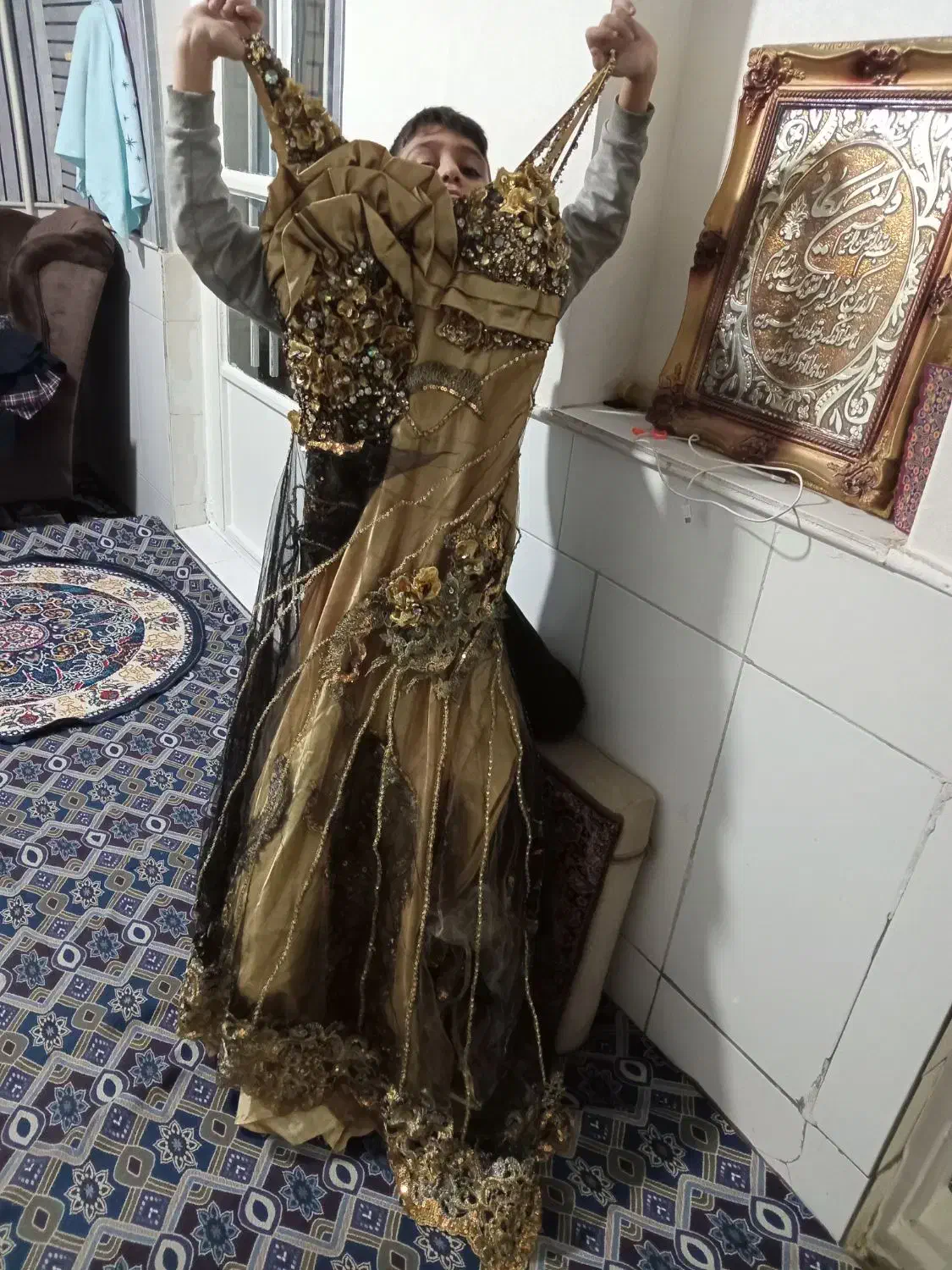 لباس مجلسی|لباس|سلفچگان, |دیوار