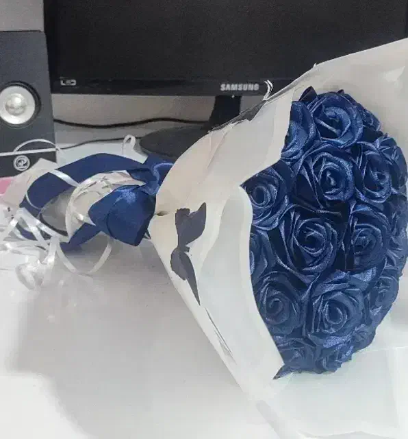 گل روبانی سورمه ای زیبا|صنایع دستی و سایر لوازم تزئینی|بوشهر, |دیوار