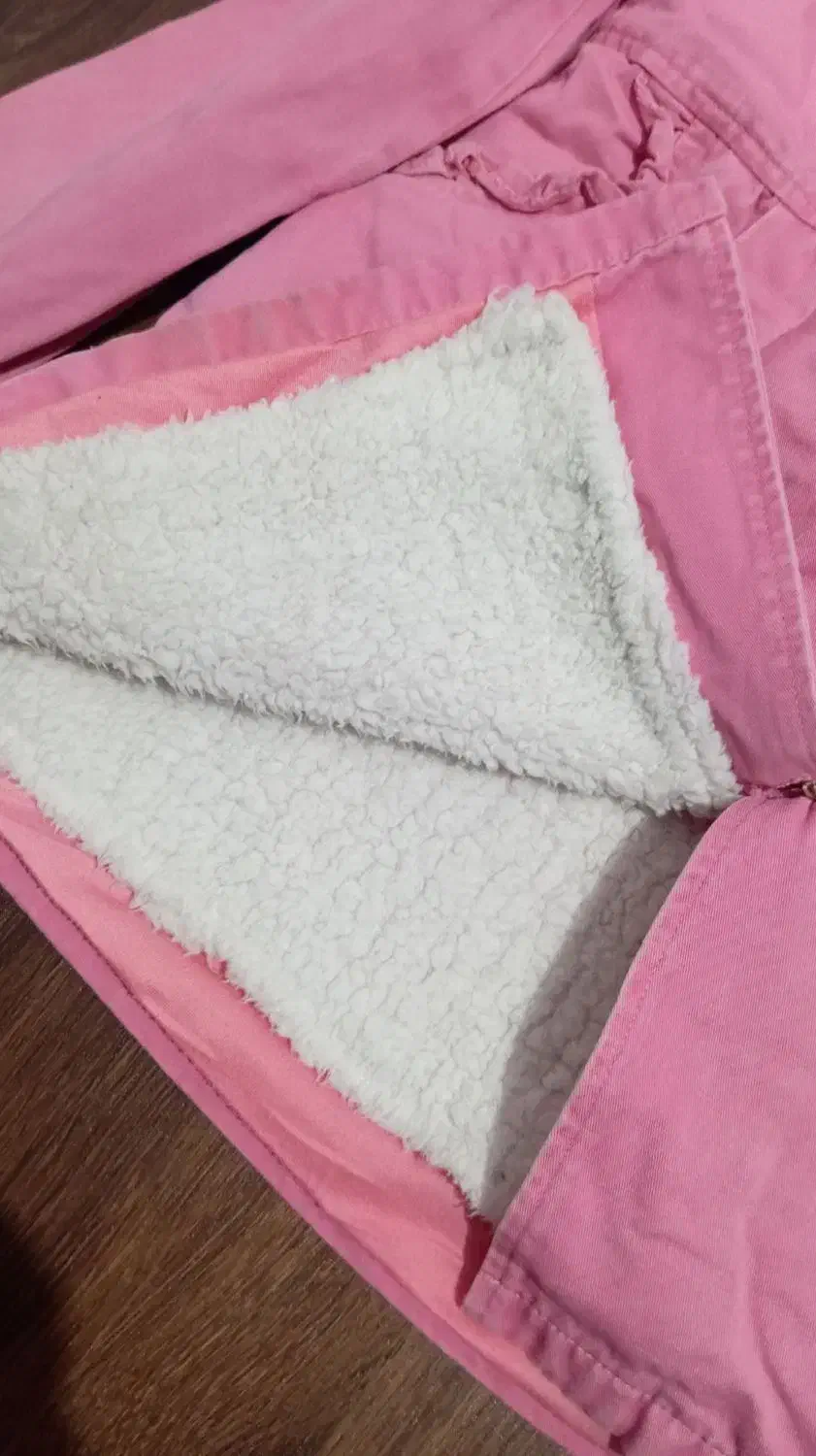 لباس|لباس|عجب شیر, |دیوار