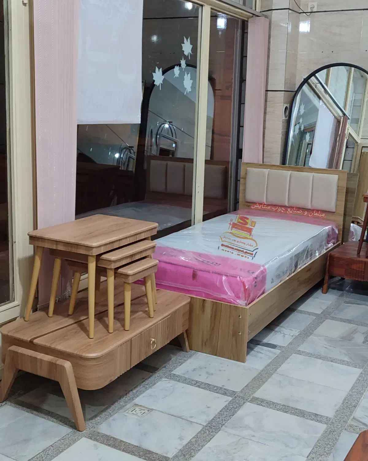تخت یک نفره|تخت و سرویس خواب|قروه, |دیوار