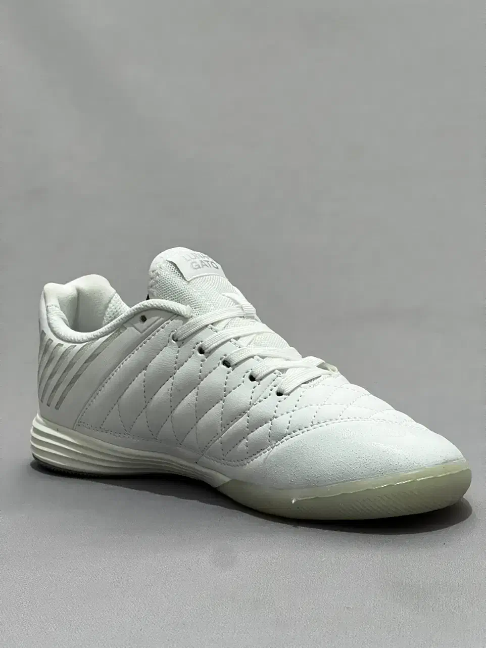 کفش کتونی کتانی فوتسال فوتسالی سالنی سالن لونار|کیف، کفش، کمربند|قم, نیروگاه|دیوار