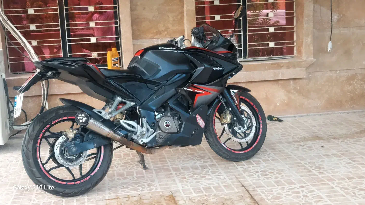 فروش rs200کم کار|موتورسیکلت|شیراز, زرگری|دیوار