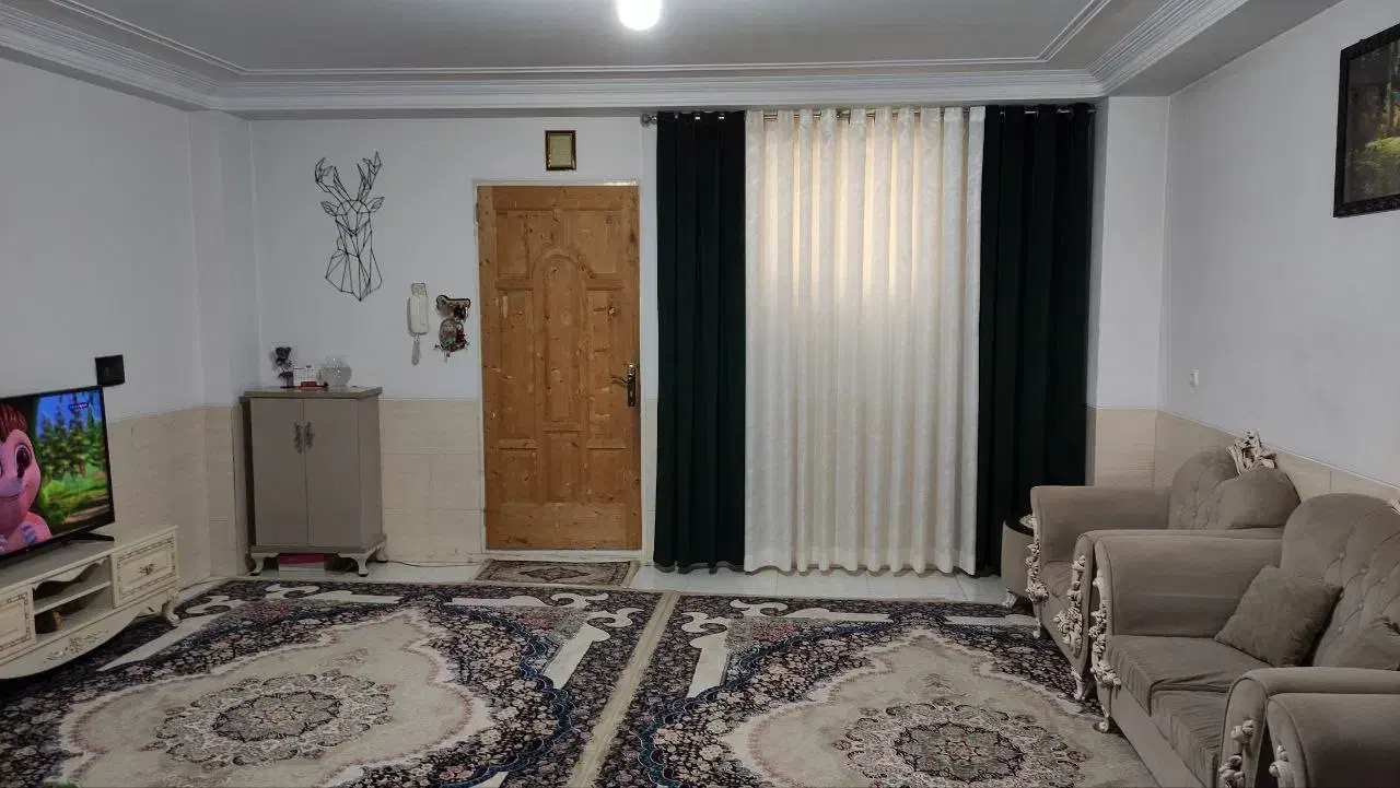 آپارتمان خوش نقشه واقع در محله الهیه (جعفرآباد)|فروش آپارتمان|محمدشهر, جعفرآباد|دیوار