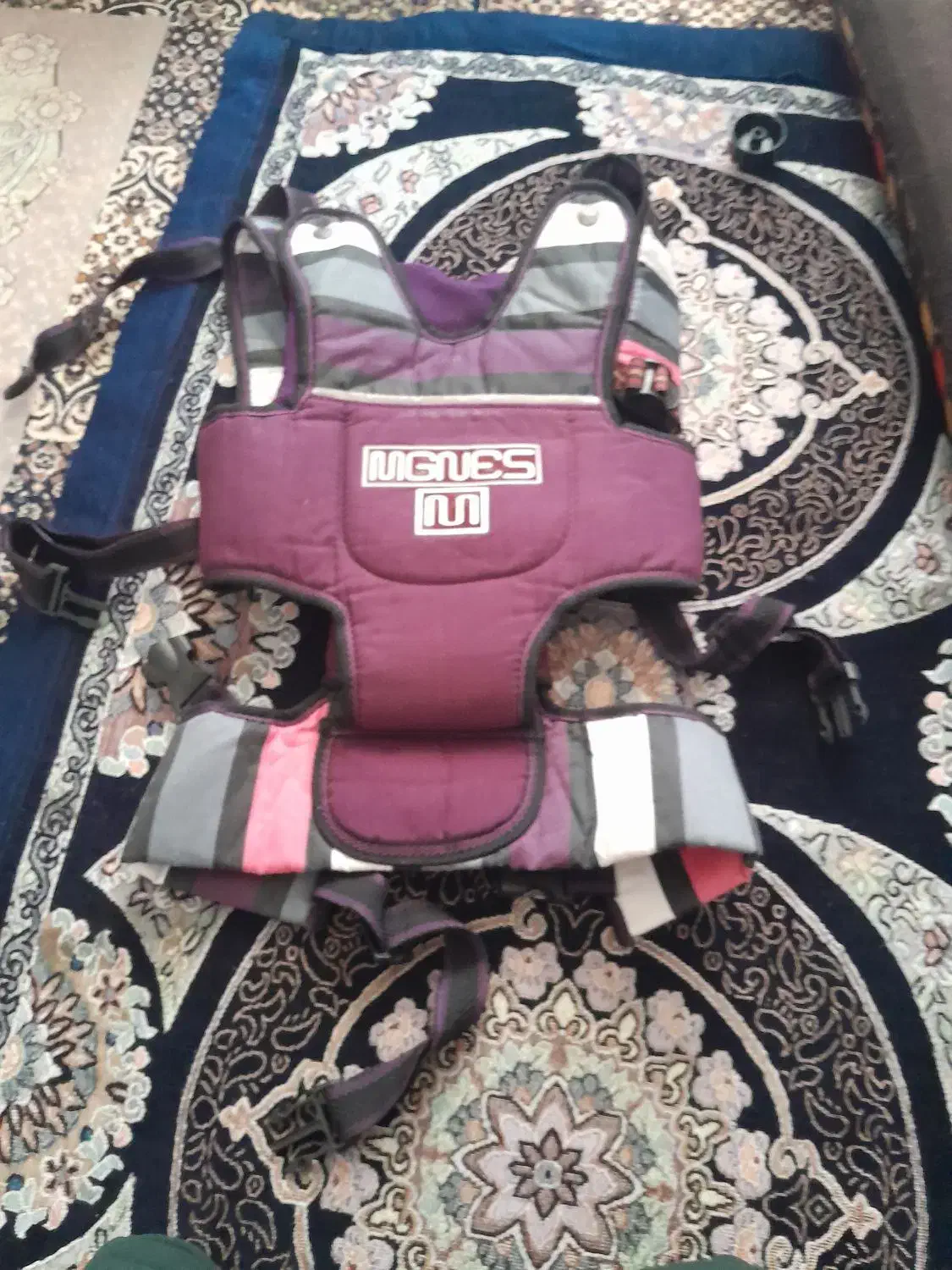 آغوشی نو هیچ استفاده نشده|کالسکه و لوازم جانبی|بروجرد, |دیوار