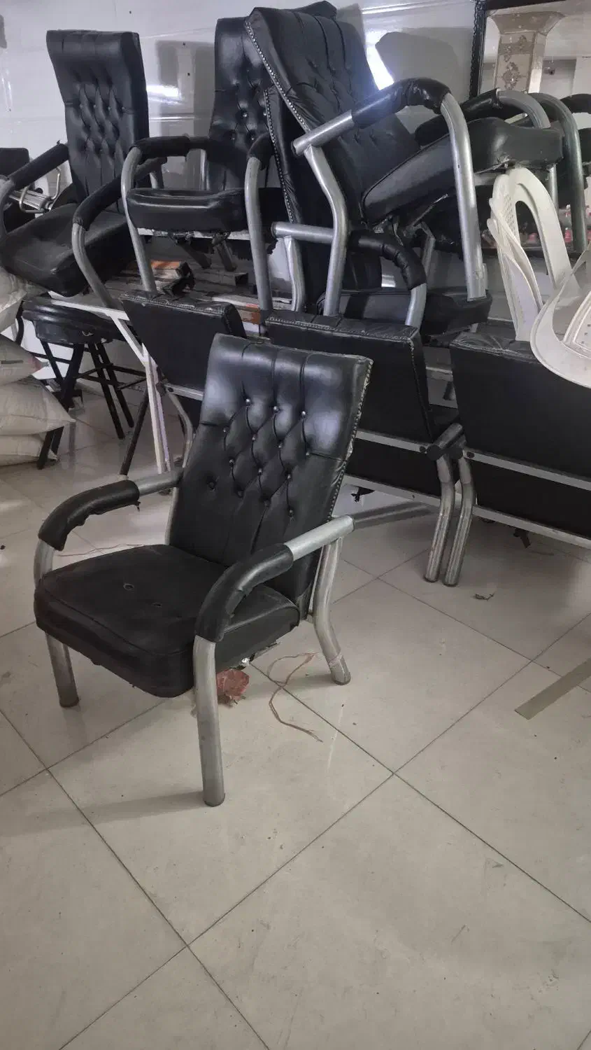 صندلی اداره سالن بانگاه|صندلی و نیمکت|بروجرد, |دیوار