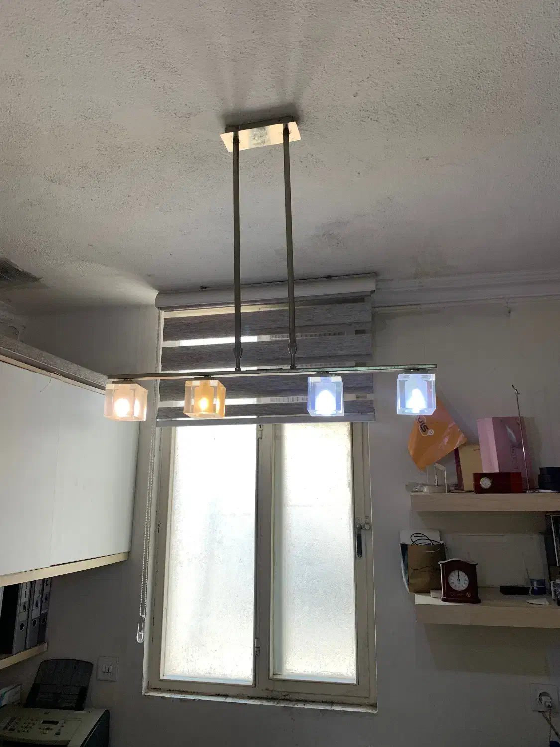 بوستر استیل با مکعب کریستالی|لوستر و چراغ آویز|تهران, حشمتیه|دیوار