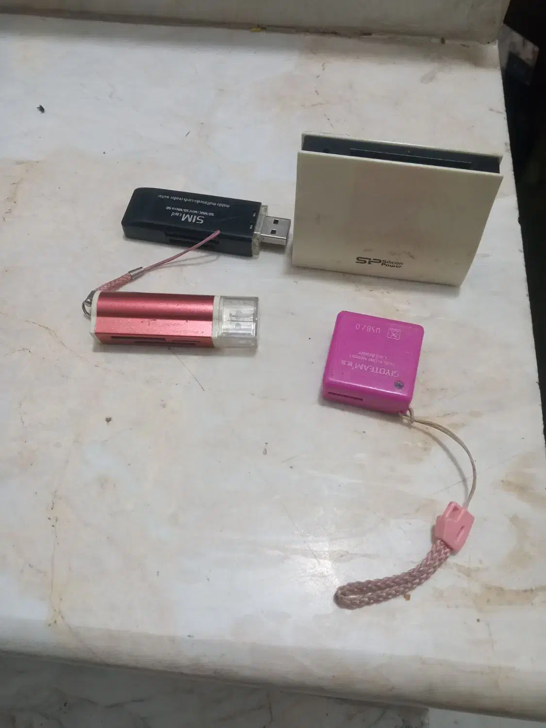 رم ریدر و هاب usb، تقسیم کننده یو اس بی|لوازم جانبی موبایل و تبلت|قم, منبع آب|دیوار