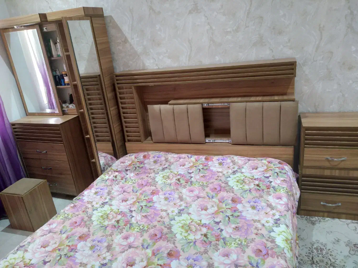 تختخواب کاملا تمیز با تشک رویال اصل|تخت و سرویس خواب|نظرآباد, صالح آباد|دیوار