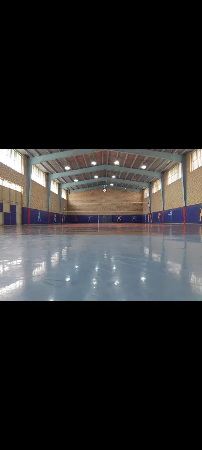 سالن ورزشی کارگران چناران|اجارهٔ کوتاهمدت دفتر کار و فضای آموزشی|چناران, |دیوار