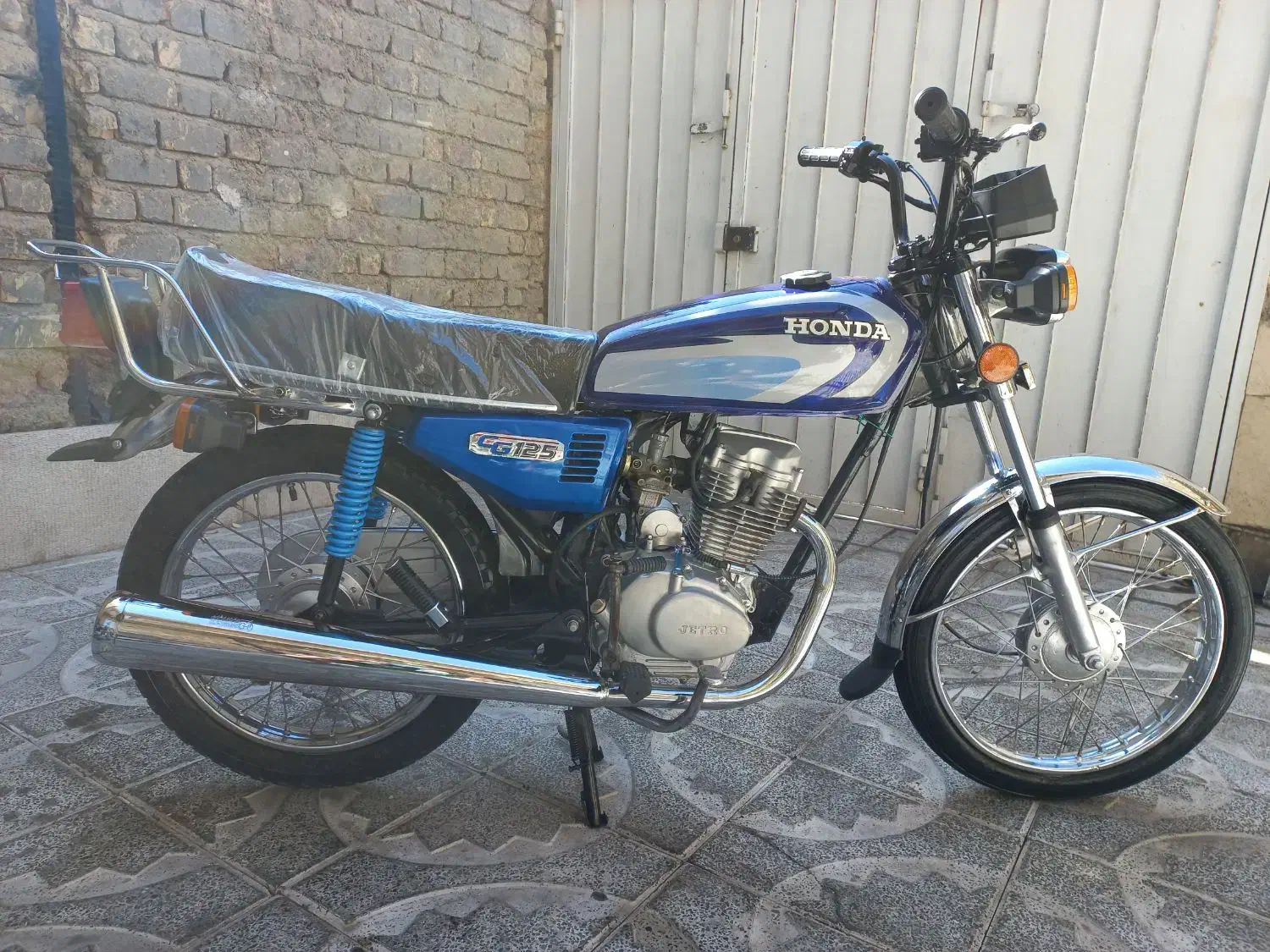 مزایده انجین بزرگ و استارتی در حد صفر|موتورسیکلت|شیراز, گویم|دیوار