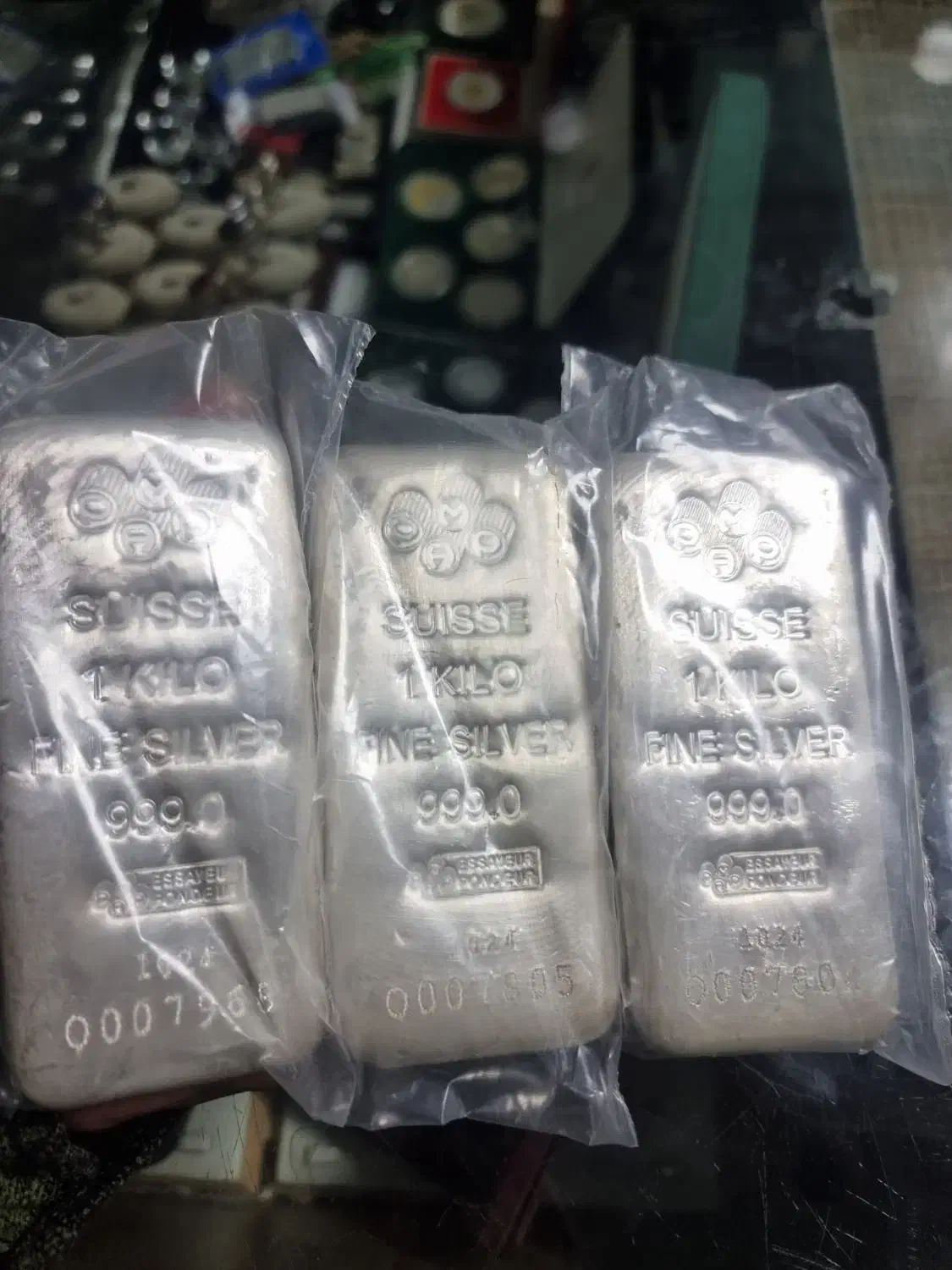 خرید و فروش نقره ساچمه و شمش نقره|جواهرات|قم, ارم|دیوار