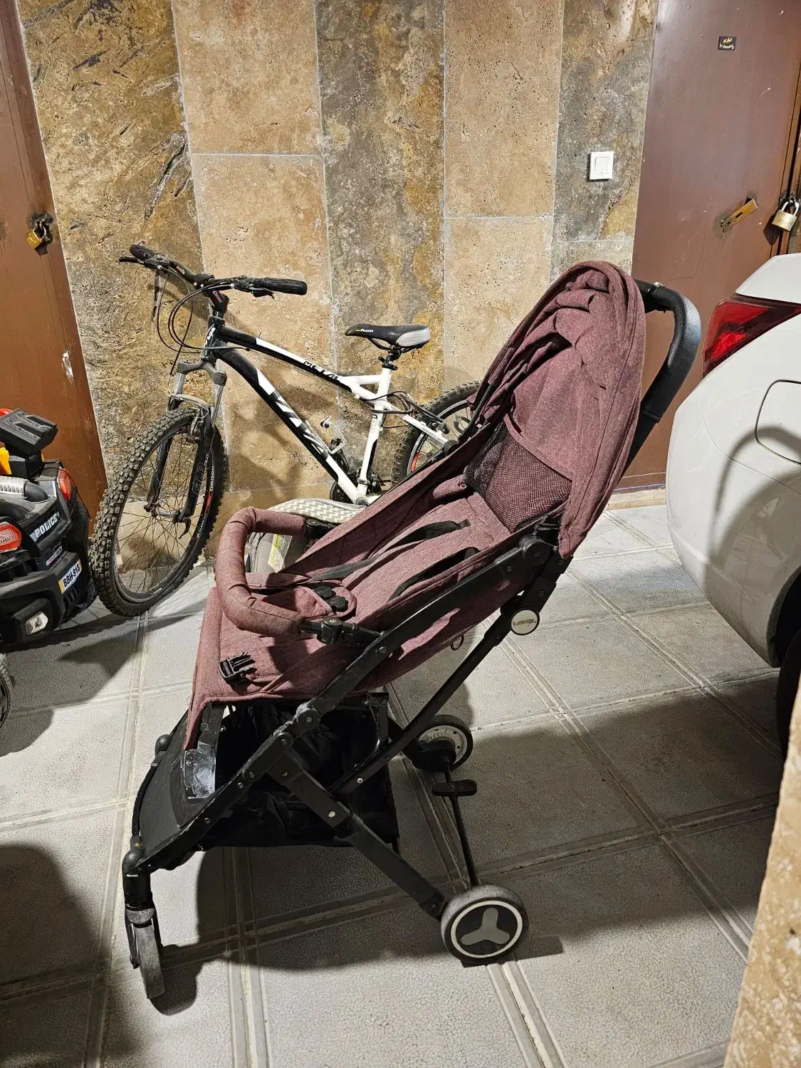 فروش کالسکه و کریر و صندلی کودک|کالسکه و لوازم جانبی|شیراز, قصرالدشت|دیوار