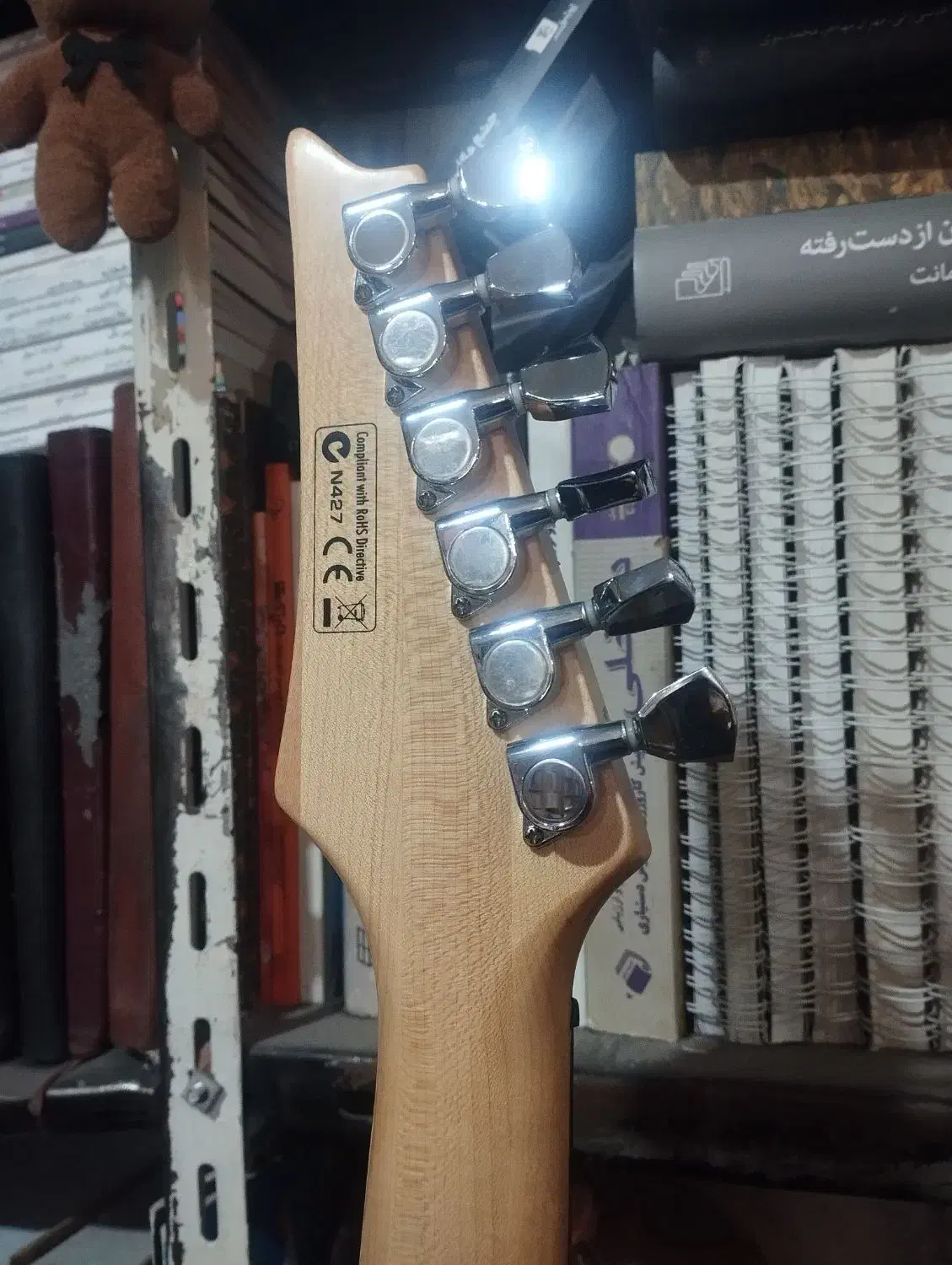 گیتار الکتریک|گیتار، بیس، امپلیفایر|تبریز, |دیوار