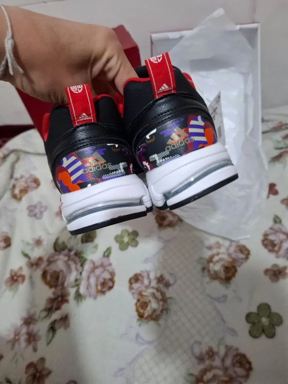 اکومنت پشت ژاپن|کیف، کفش، کمربند|قم, چهل اختران|دیوار