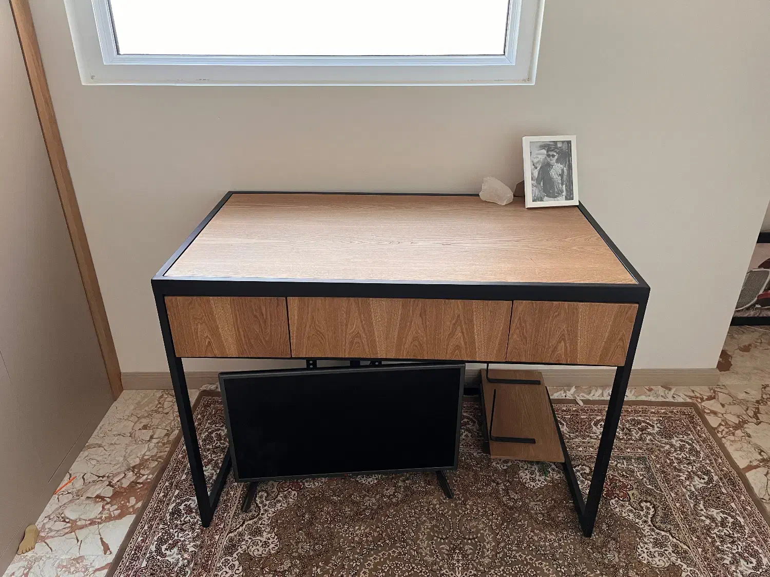 میز تحریر مدرن پایه فلزی|میز تحریر و کامپیوتر|تهران, علم و صنعت|دیوار