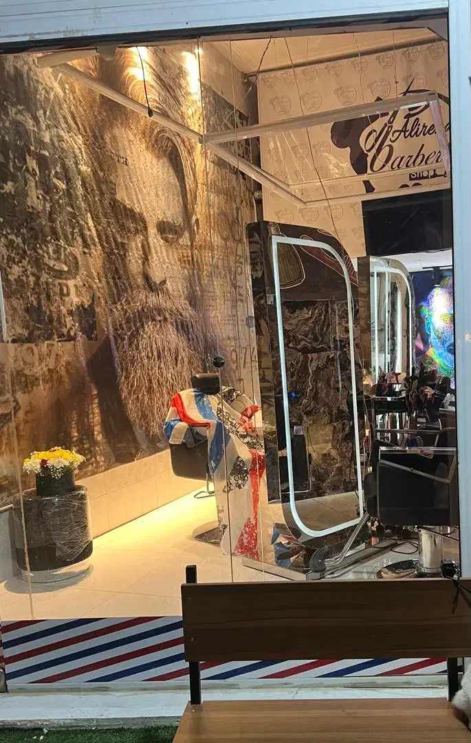 استخدام ارایشگر صندلی درصدی در ارایشگاه مردانه|استخدام درمانی، زیبایی، بهداشتی|شیراز, غدیر شمالی|دیوار