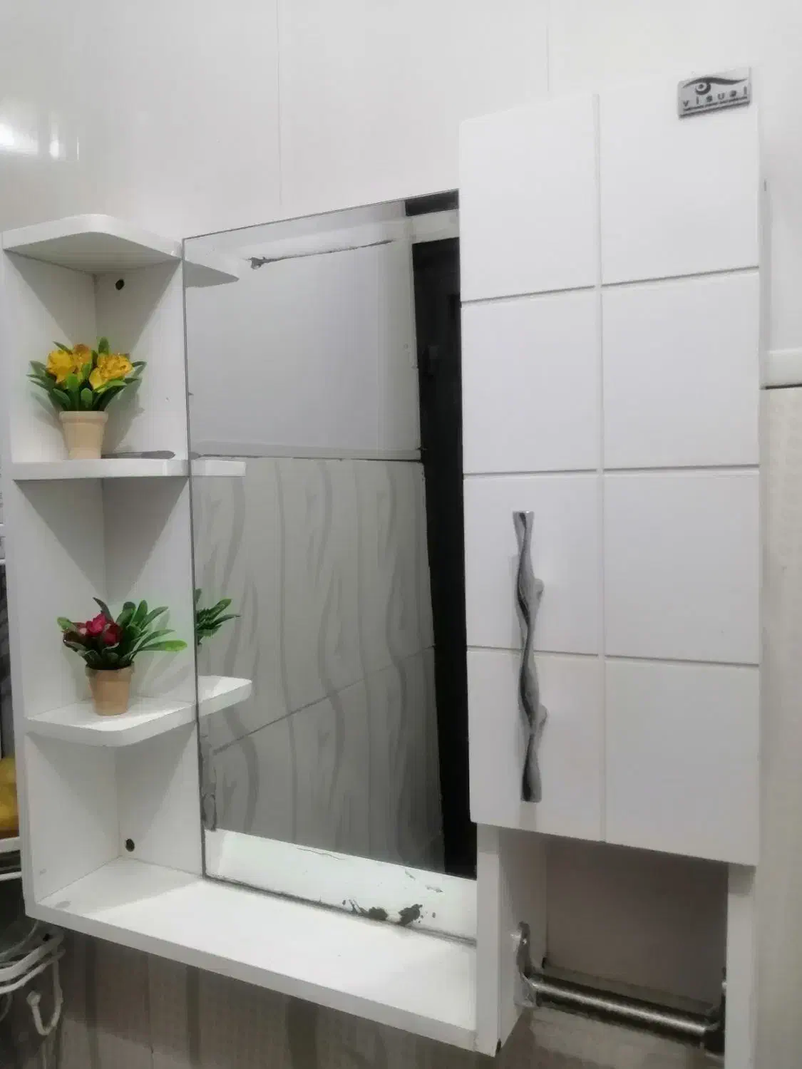 آیینه باکس دار حمام و دسشویی به همراه شلف حمام|لوازم حمام|شیراز, اصلاحنژاد|دیوار