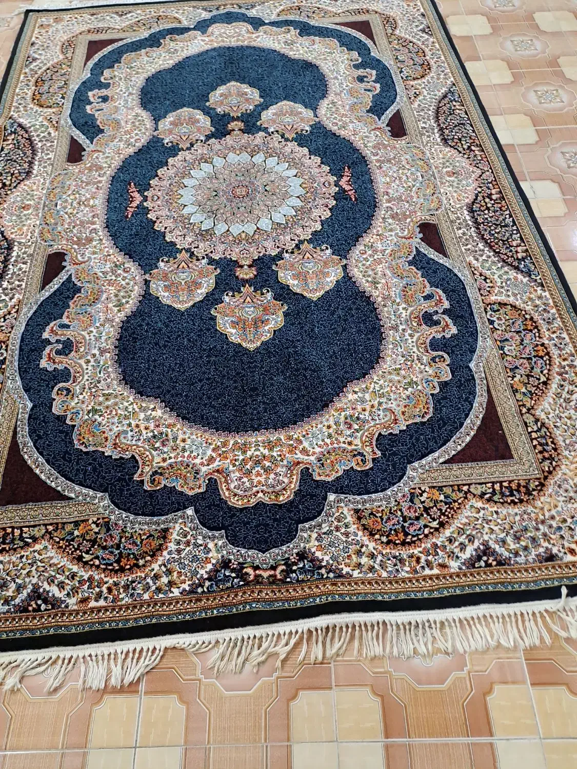 ۳تا ۶ متری ۷۰۰ شانه تراکم ۲۵۵۰|فرش|ورامین, شهرک مدرس|دیوار