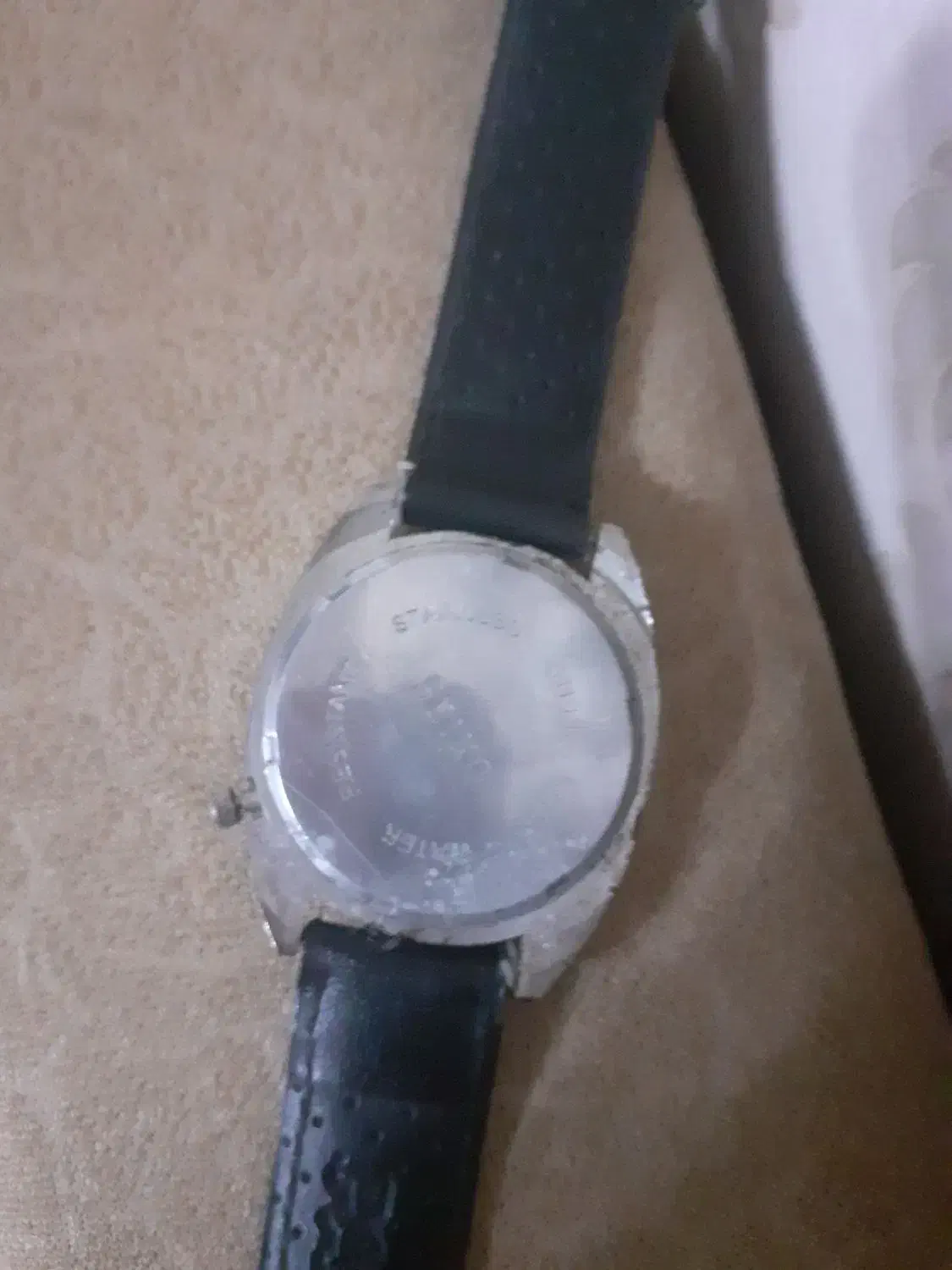 سکو ۵ اصل|ساعت|رباطکریم, رباطکریم|دیوار