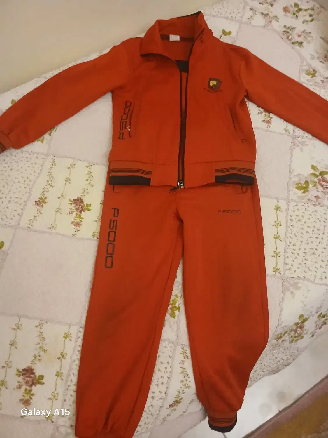 لباس و شلوار بسیار تمیز و حتی نو|کفش و لباس بچه|رودهن, |دیوار