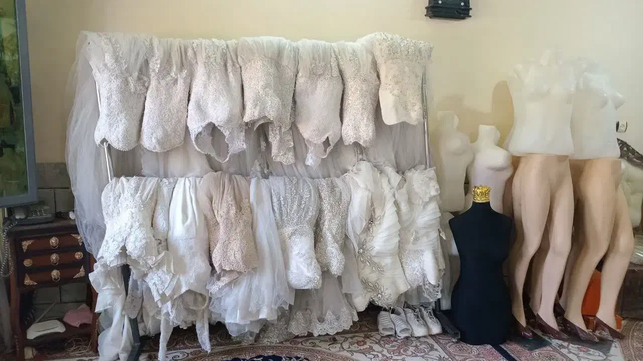 تعدادی مانکن ژپون لباس عروس فروشی از۵۰۰|لباس|نجف‌آباد, امیرآباد|دیوار